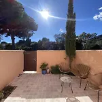 Mazet Renove Avec Piscine, Tennis, 2 Terrasses A Cavalaire-sur-mer. - Fr-1-100-333 Prázdninový dům *